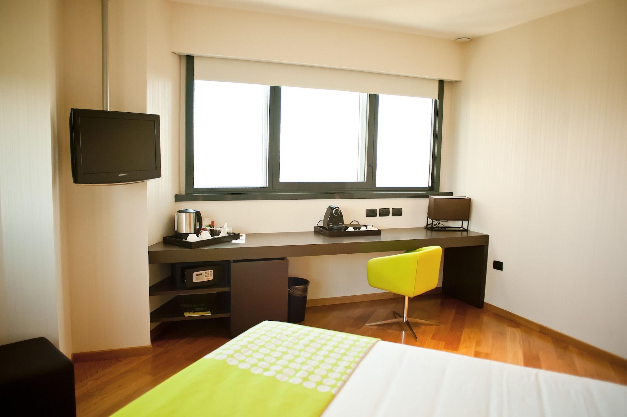 Best Western Plus The Hub Hotel Milano Eksteriør billede