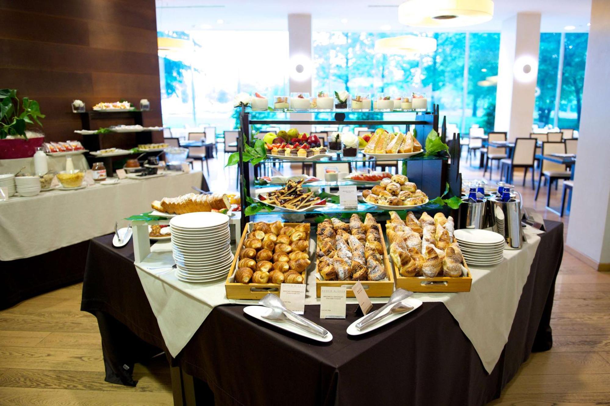 Best Western Plus The Hub Hotel Milano Eksteriør billede